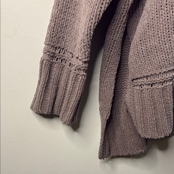 Aerie Mauve Turtleneck Sweater - Picture 3 of 8